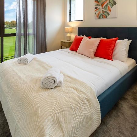 크라이스트처치 Peaceful Park View Townhouse 2 Bed W/Carpark 아파트 외부 사진