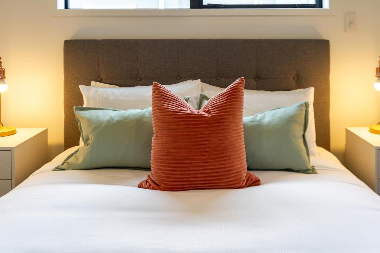 크라이스트처치 Peaceful Park View Townhouse 2 Bed W/Carpark 아파트 외부 사진