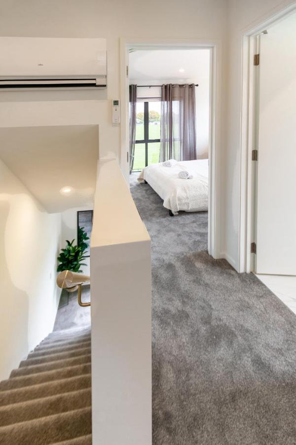 크라이스트처치 Peaceful Park View Townhouse 2 Bed W/Carpark 아파트 외부 사진