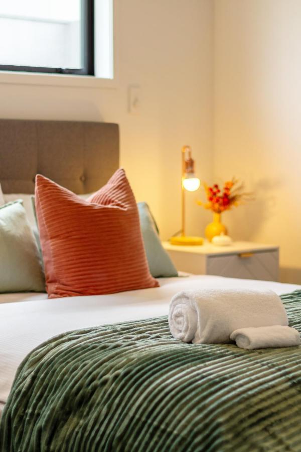 크라이스트처치 Peaceful Park View Townhouse 2 Bed W/Carpark 아파트 외부 사진